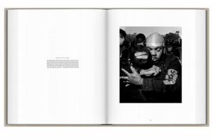 AMERICAN MIRROR - Photographies Philip Montgomery. Textes de Patrick Radden Keefe et Jelani Cobb